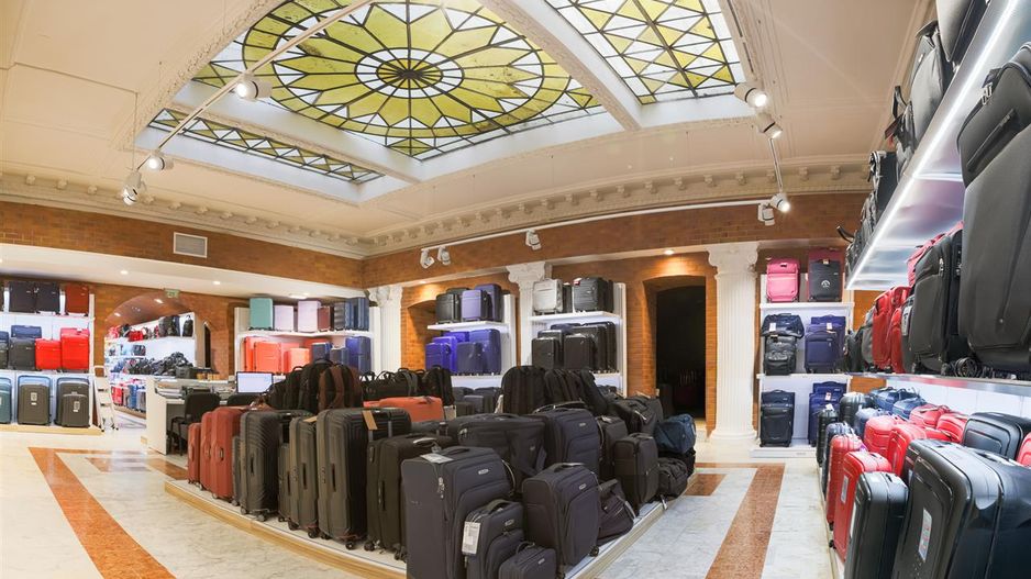 Sub mantia arhitecturala istorica a Cetatii Timisoarei, Spatiu comercial - Poză 16