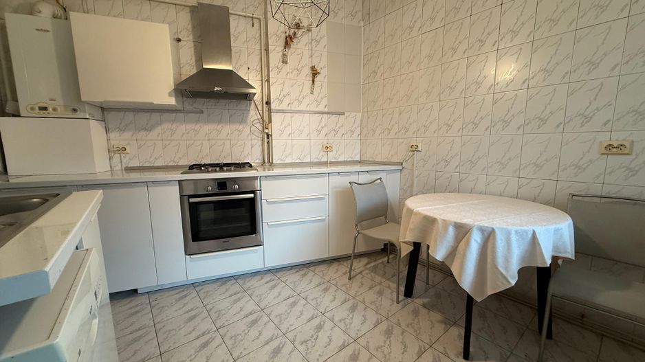 DE ÎNCHIRIAT APARTAMENT 3 CAMERE | VILĂ INTERBELICĂ | CENTRALĂ PROPRIE - Poză 8