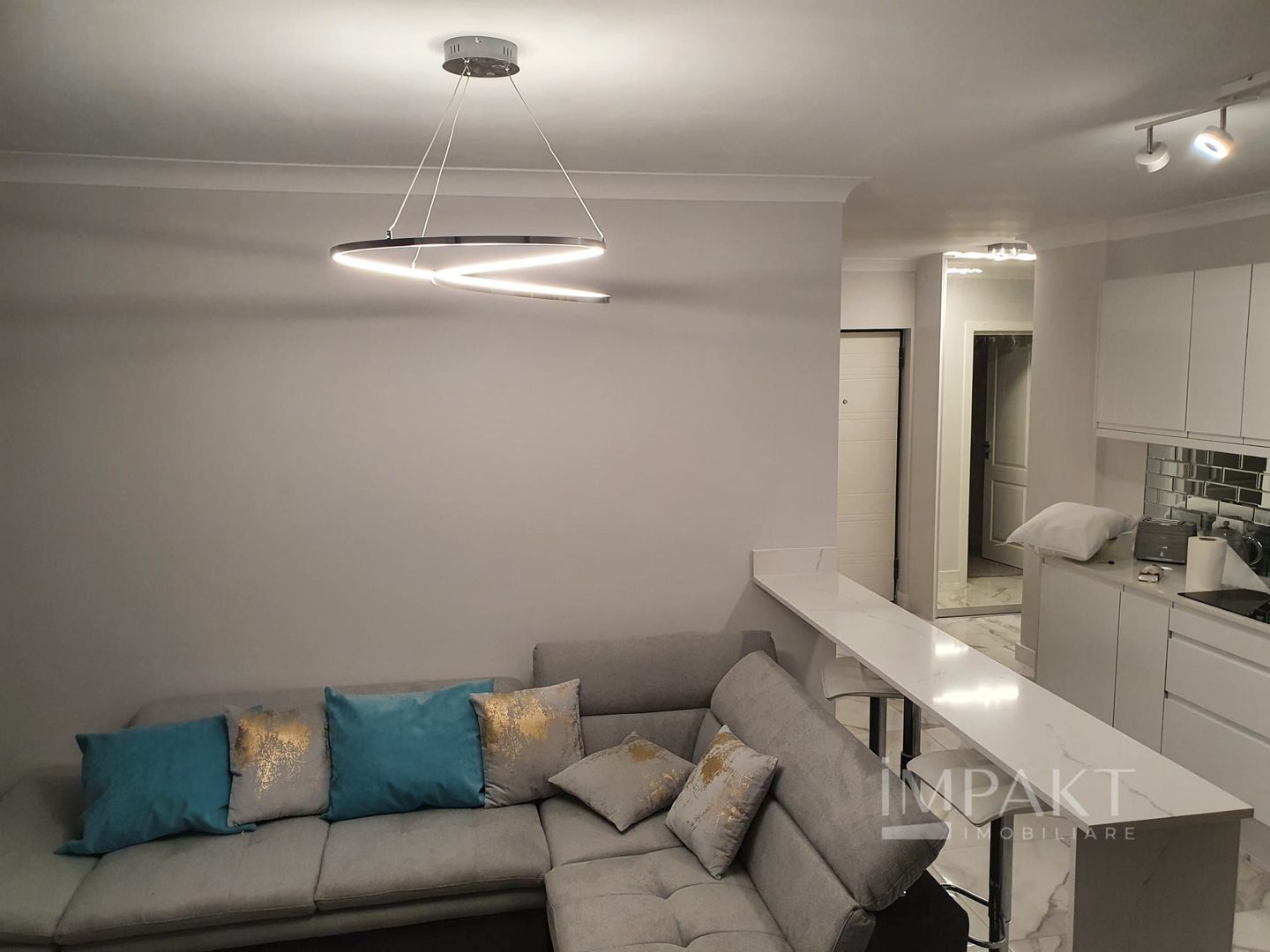 Apartament cu 3 camere  de vanzare, zona Omv Calea Turzii! - Poză 1