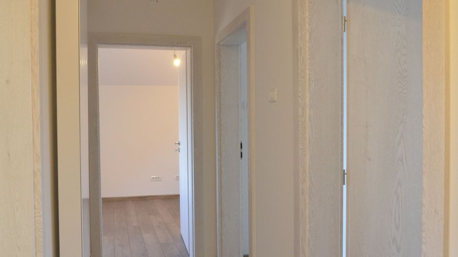 Inchiriem casa noua individuala 4 camere cu garaj - Poză 9