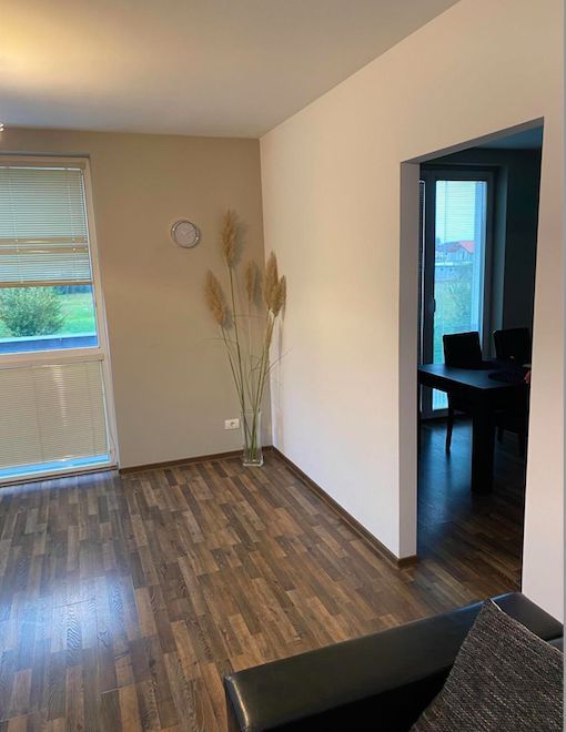 Apartament 2 camere la intrare în Dumbravita - Poză 1