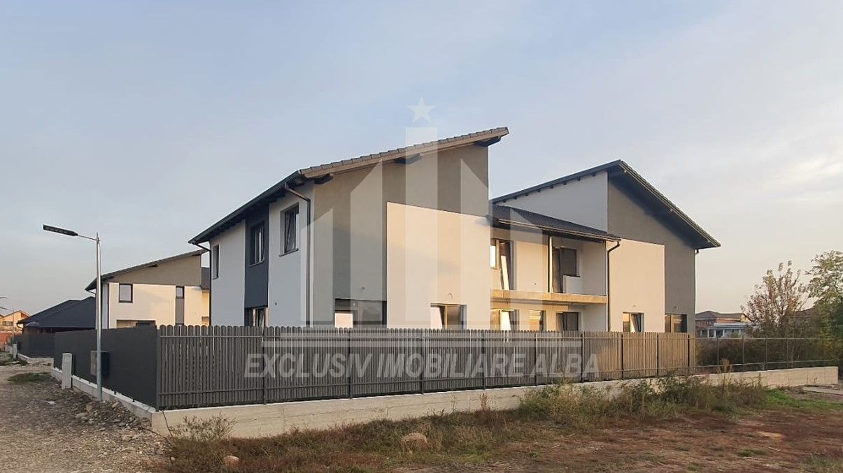 Casa insiruita de vanzare, Cetate - Poză 1