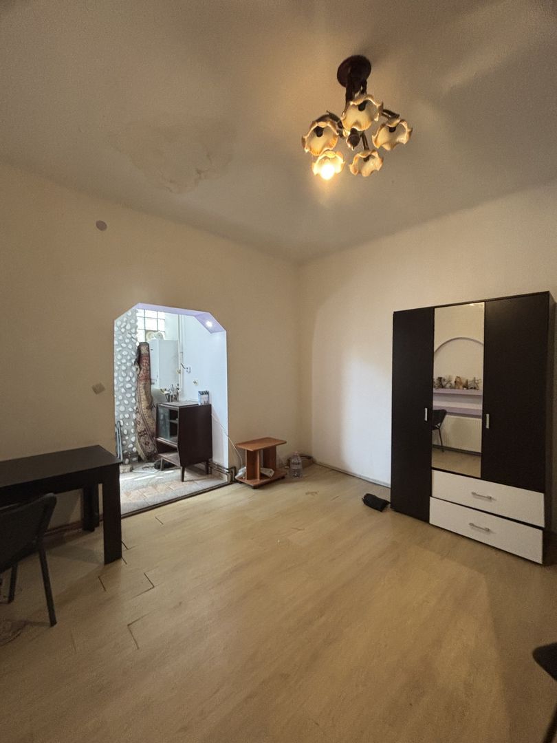 Apartament cu o camera generos zona Dimbovita - Poză 1