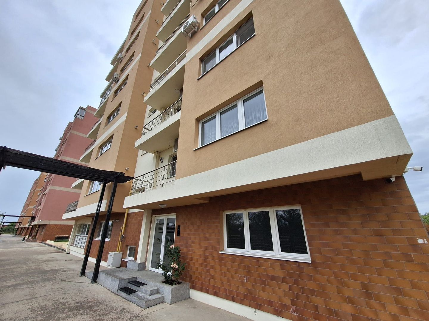 2 camere - DECOMANDAT - Mobilat SI Utilat - Parcare Subterana - Poză 20