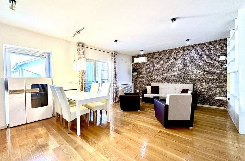 Apartament elegant -curte proprie - garaj - Poză 5