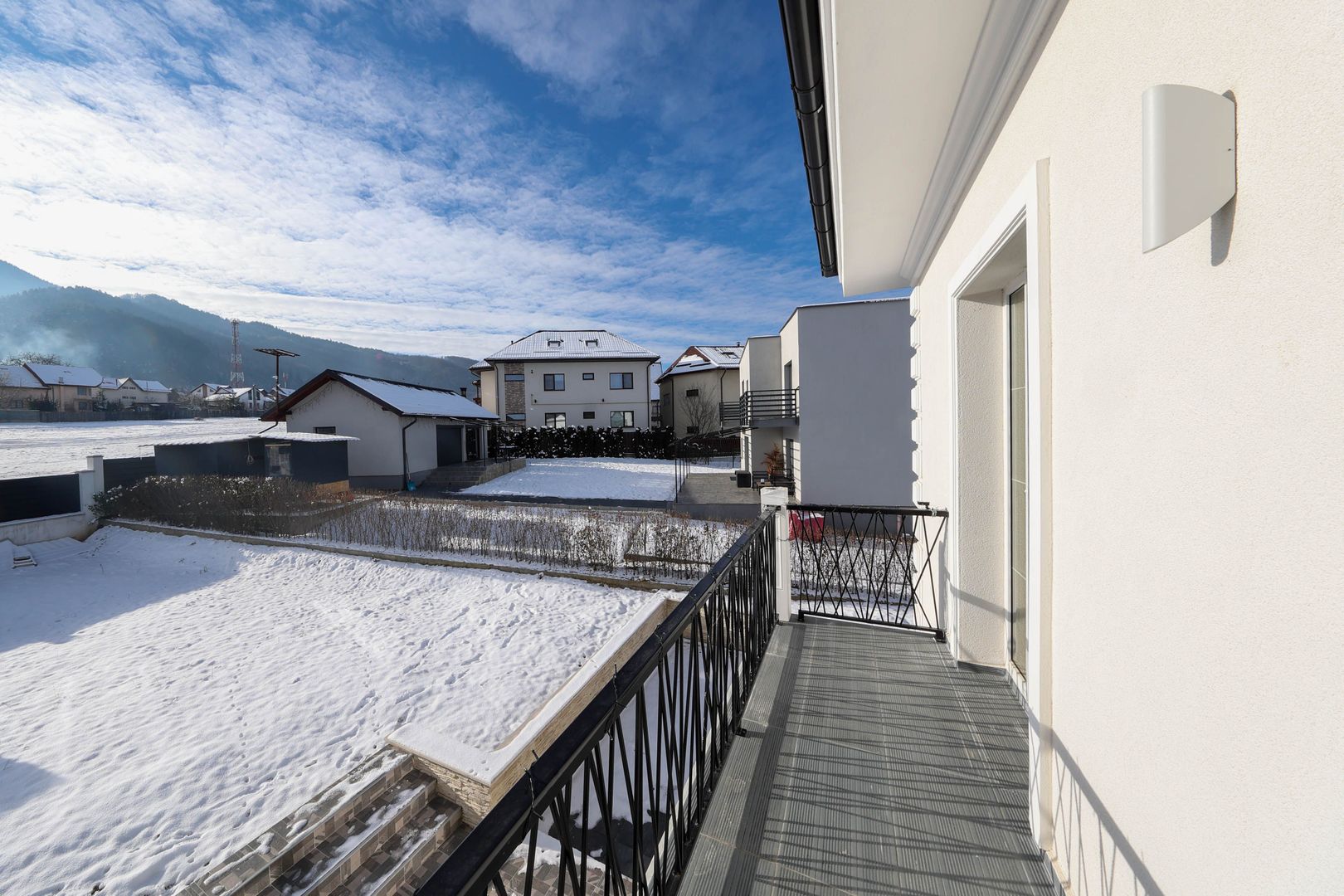 Casă ideală pentru familie în Brașov, Bunloc – spațioasă, luminoasă, priveliște - Poză 47