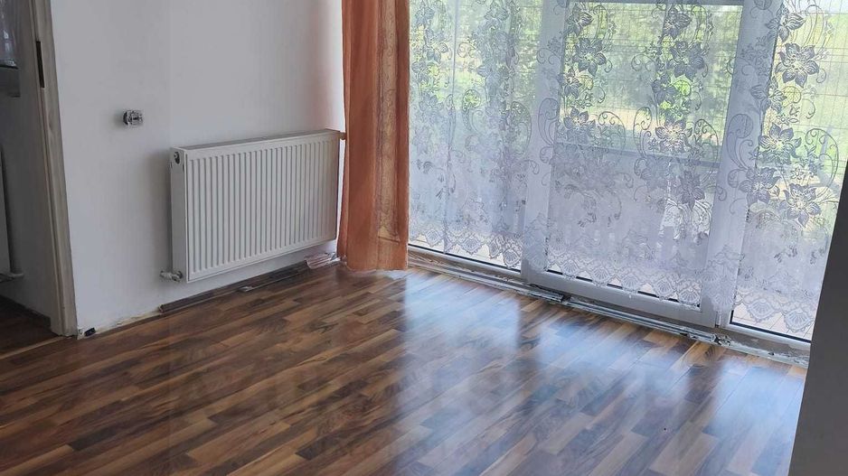 Apartament spatios la casa 77 mp utili curte libera 33 mp Turnisor - Poză 2