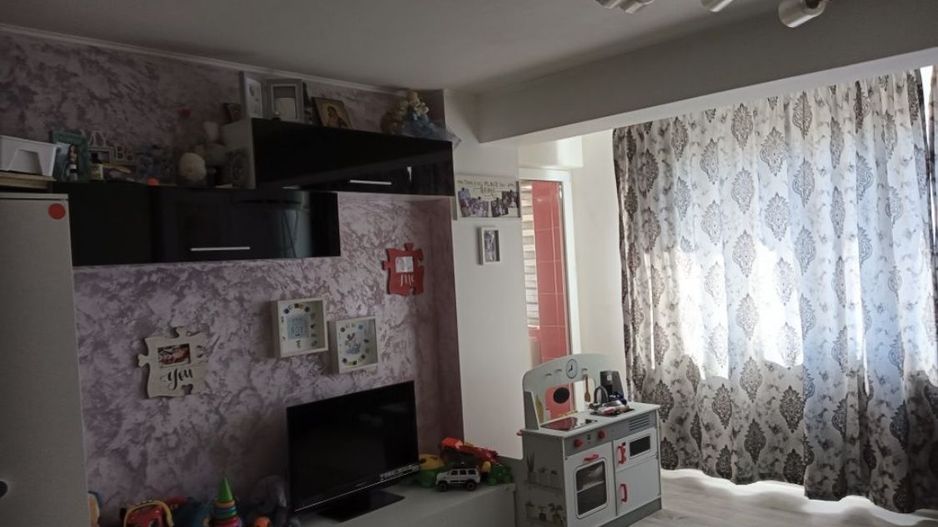 Vand apartament 2 camere decomandat - Poză 7