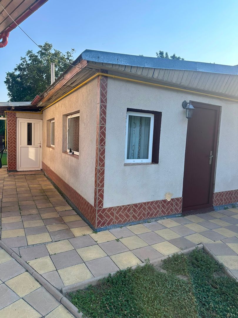 Casa de vanzare P+1Et, teren 1400 mp, cu GARAJ, beci, centrala pe gaz - Poză 8