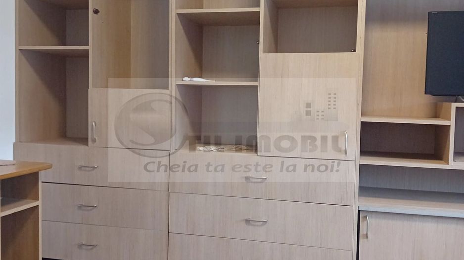 2 CAM DECOMANDAT BUCIUM LIDL LOC PARCARE PRIMA INCHIRIERE - Poză 9