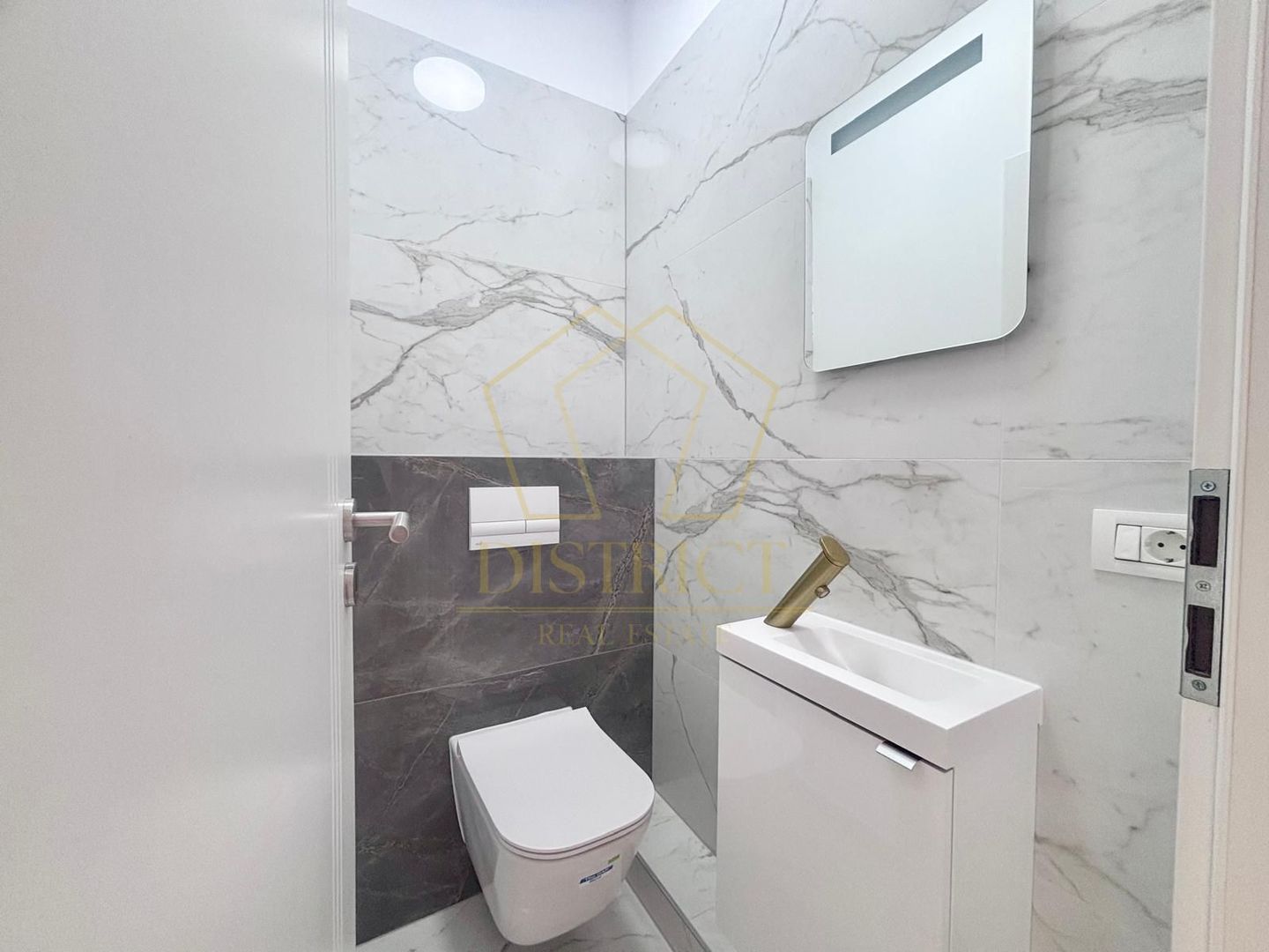 Penthouse semimobilat cu 3 camere | Torontalului - Poză 12