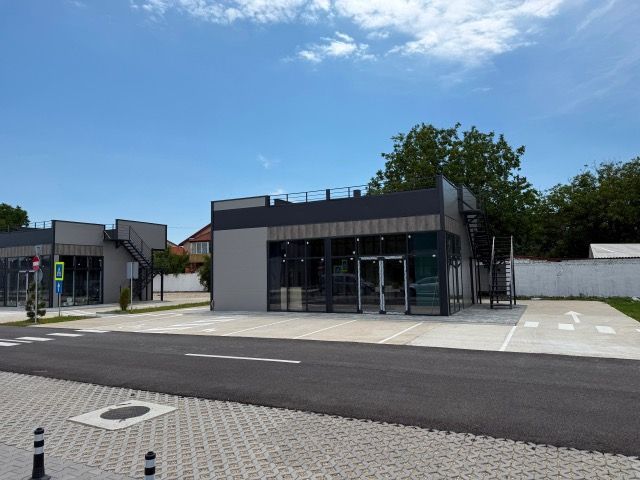 Laufer Drive-In Mall – Oportunitate Premium în Otopeni - Poză 4