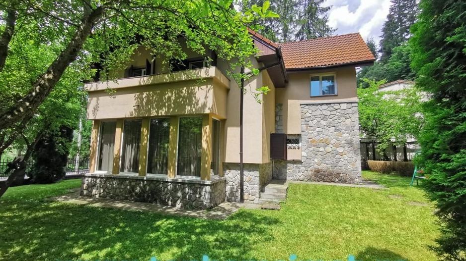 Vila deosebita Sinaia- Cumpatul - Poză 1