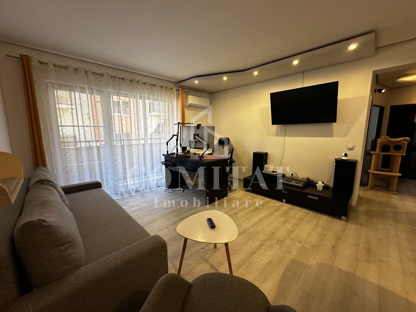 Apartament la cheie | Loc de parcare | Eroilor - Floresti - Poză 1