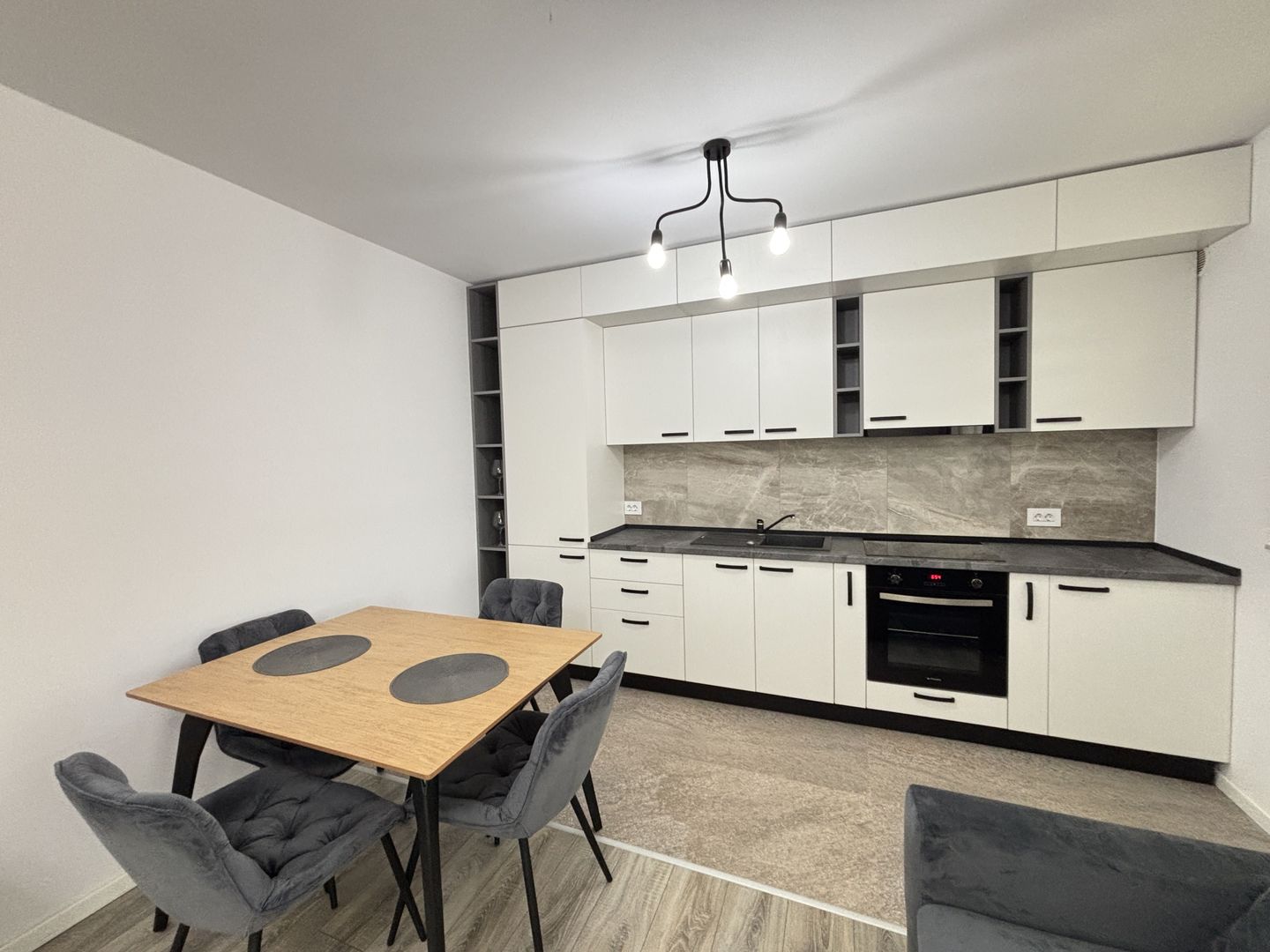 Studio Coresi Avantgarden - Kasper - Poză 11