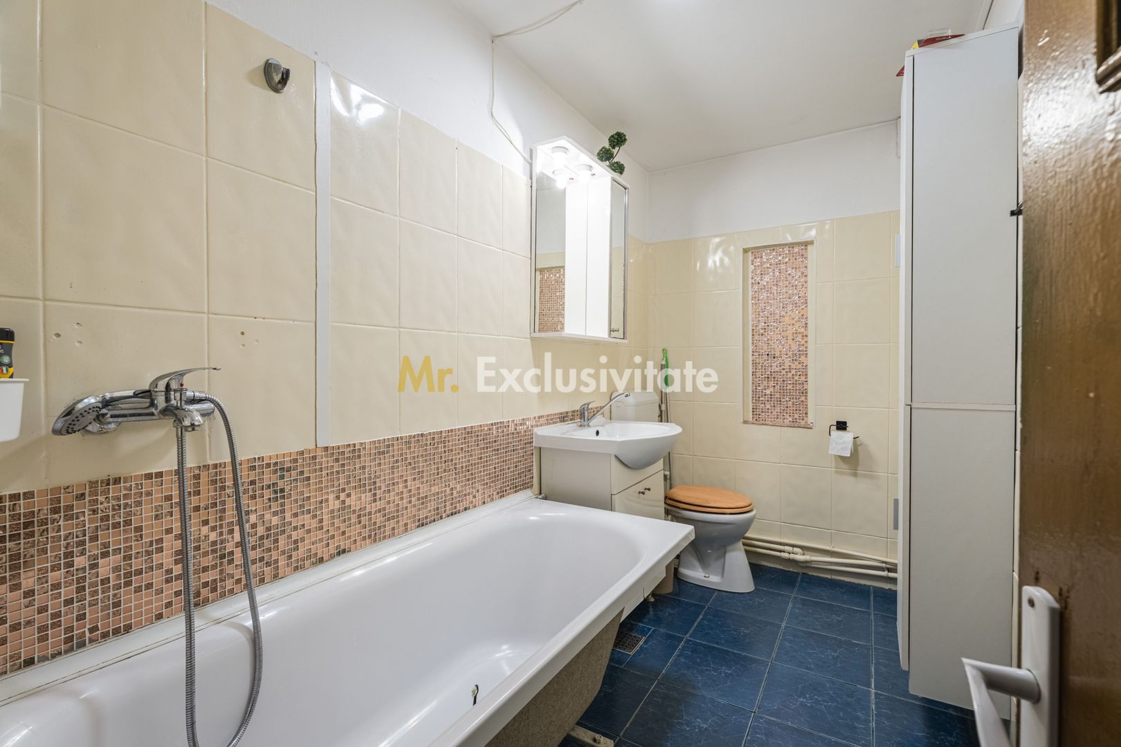 Casă cu 4 camere, anexă locuibilă și teren de 234 mp | Piața Sudului - Poză 8