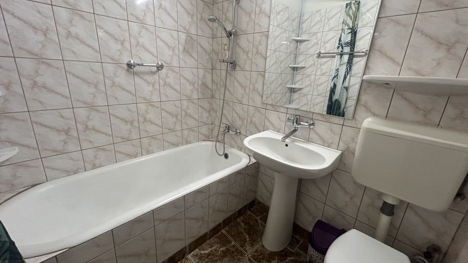 3 Camere Vatra Luminoasa - Poză 8