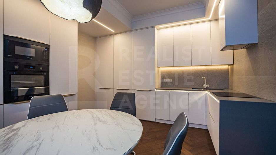 Chirie, apartament, 4 camere, strada Alexandru Bernardazzi, Centru - Poză 1