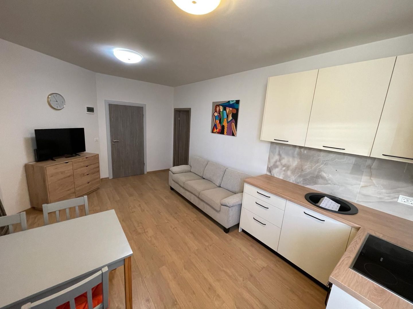 Giroc-Eso | De inchiriat | 2 camere | Loc de parcare - Poză 1