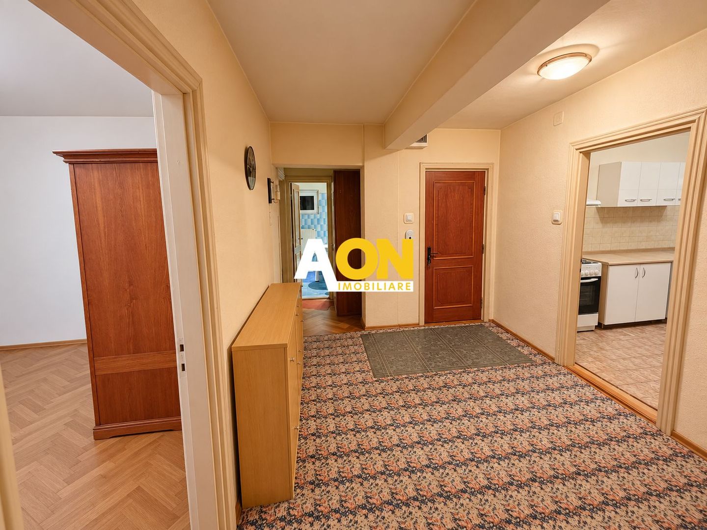 Apartament decomandat, 4 camere, 95 mp utili, boxa de 13 mp, Centru - Poză 14