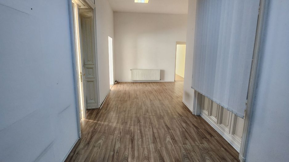 Spațiu de birouri de 200 mp de închiriat în zona Central - Poză 6