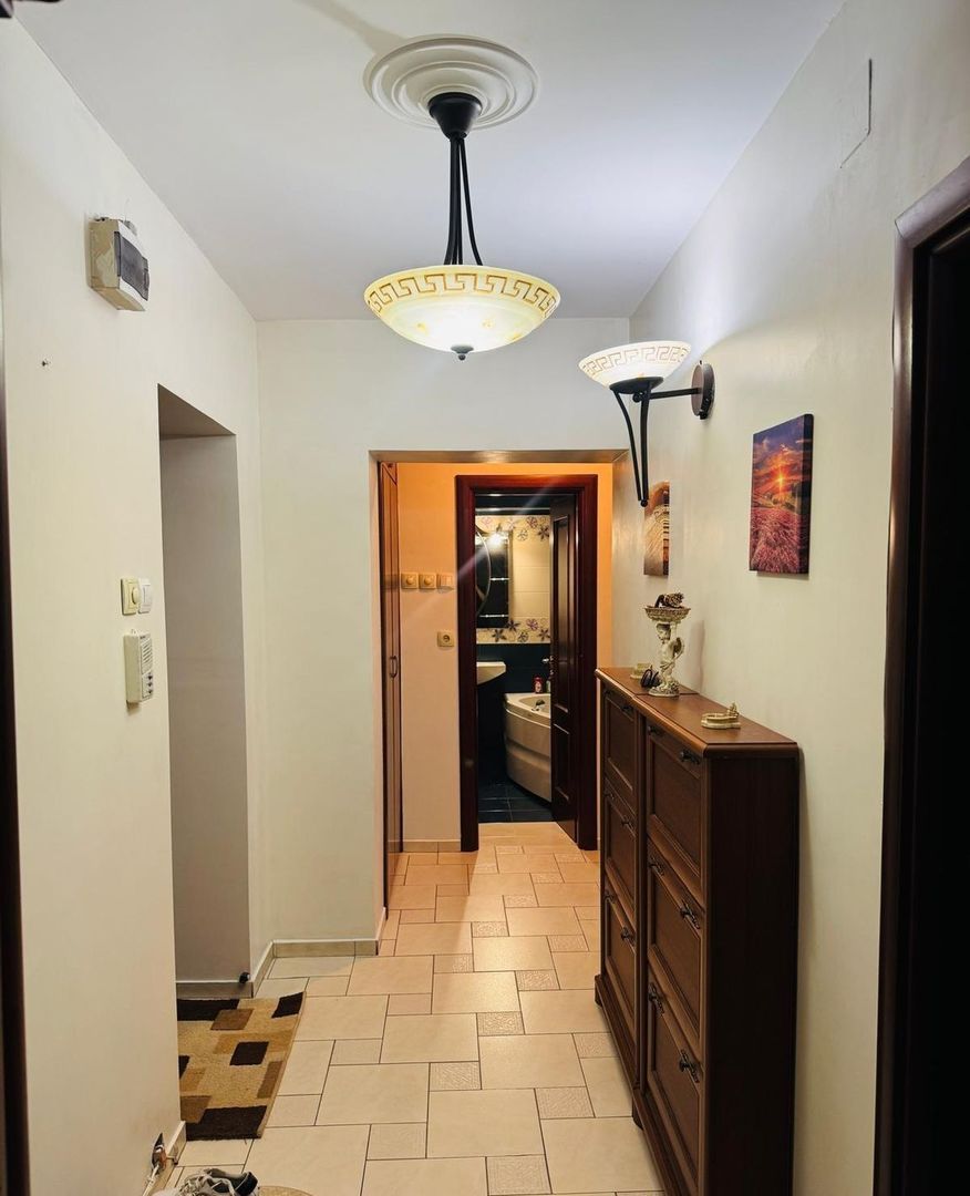 Închiriere Apartament 2 camere, vedere Palatul Parlamentului - Poză 5