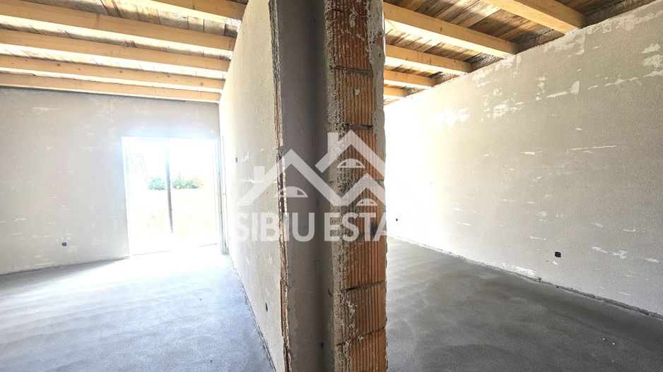 Casa 5 camere,  casa noua curte mare - Poză 13
