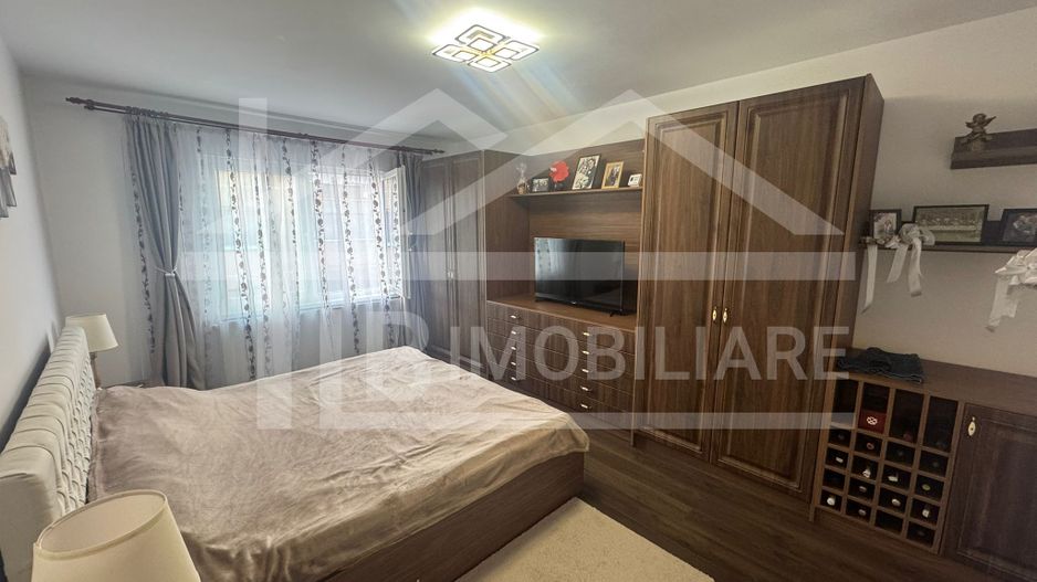 Apartament cu 3 camere, 70 mp, decomandat, garaj, Zona Fortuna - Poză 1