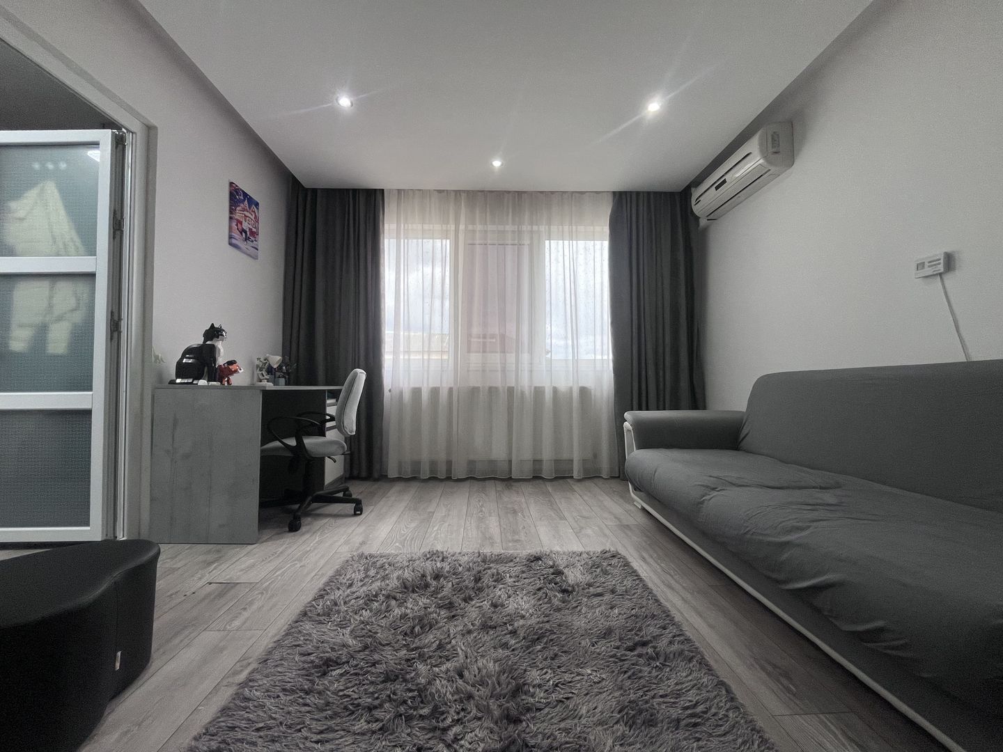 Zona buna! Vânzare apartament cu 2 camere în Târgoviște- micro 6! - Poză 3