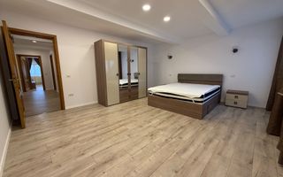 🏛️✨ APARTAMENT DEOSEBIT CU 2 CAMERE – CLĂDIRE CU VALOARE ISTORICĂ - Poză 2