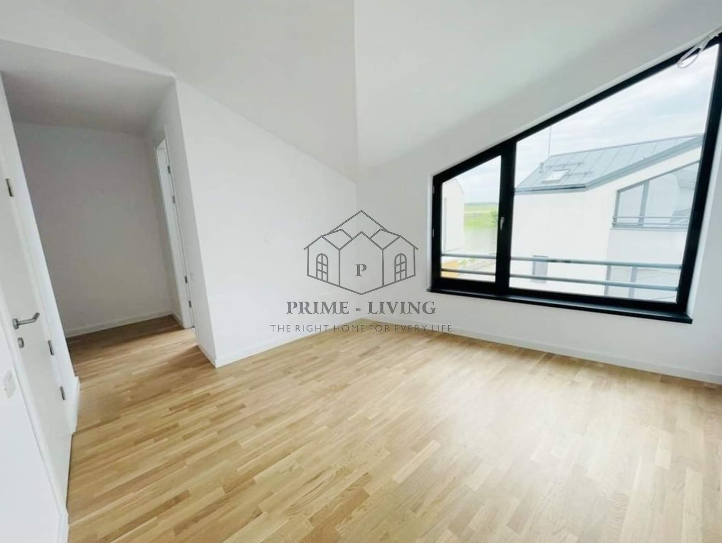 CASA NOU CONSTRUITA IN COMPLEX REZIDENTIAL LA VANZARE IN PIPERA - Poză 7