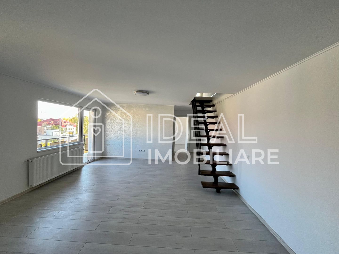 Mansarde moderne cu 4 camere – zona Rahovei – Mihai Viteazu - Poză 1