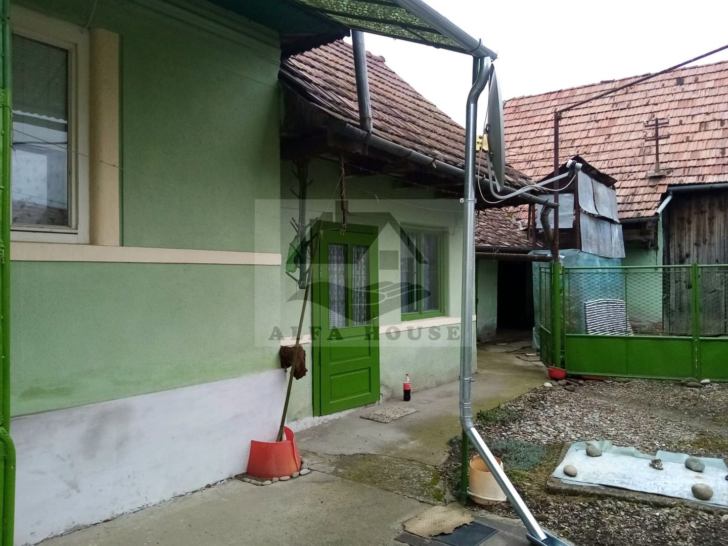 Casă 3 camere, priveliște Castelul Ugron – pretabil si pentru investie - Poză 6