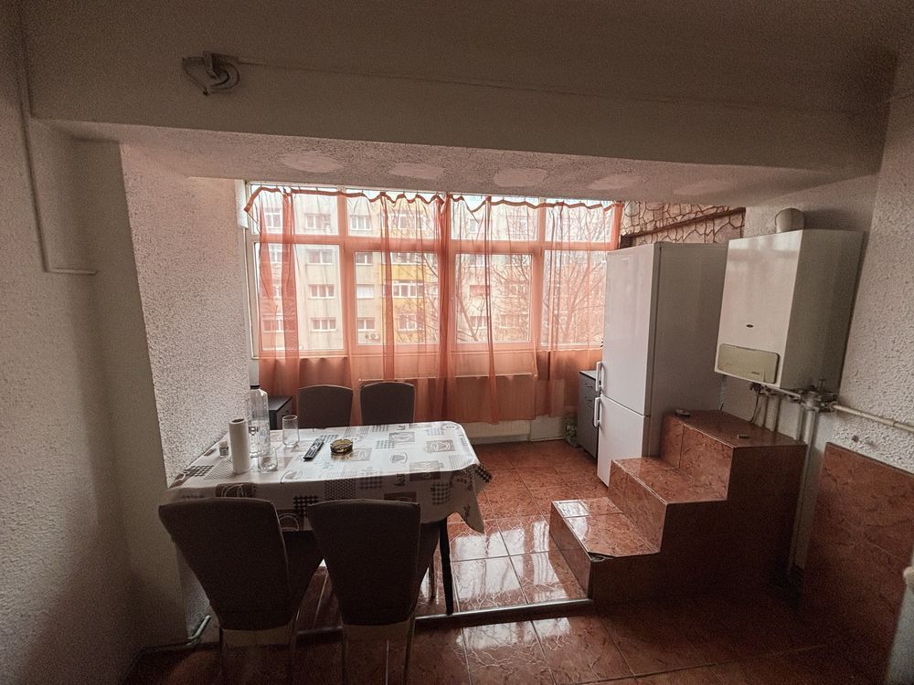 BRASADAS vinde ap 2 cam etaj 3/4 Micro 17 Indep. - Poză 2
