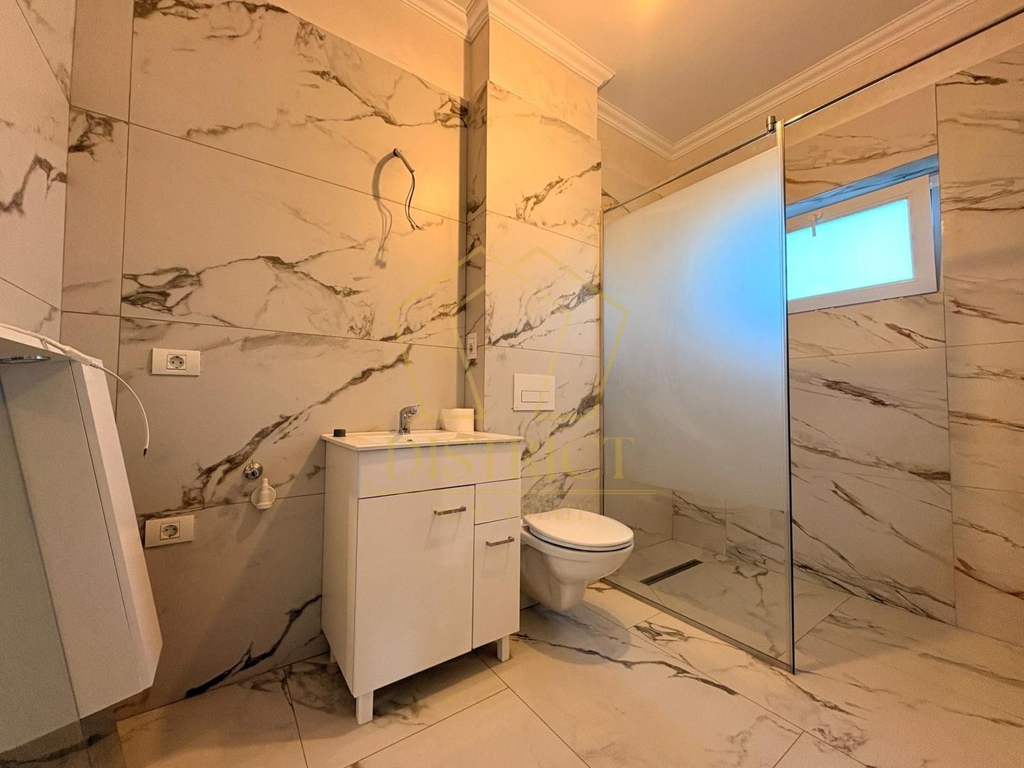 Duplex cu 4 camere si bucătărie închisă | Mosnita Veche - Poză 11