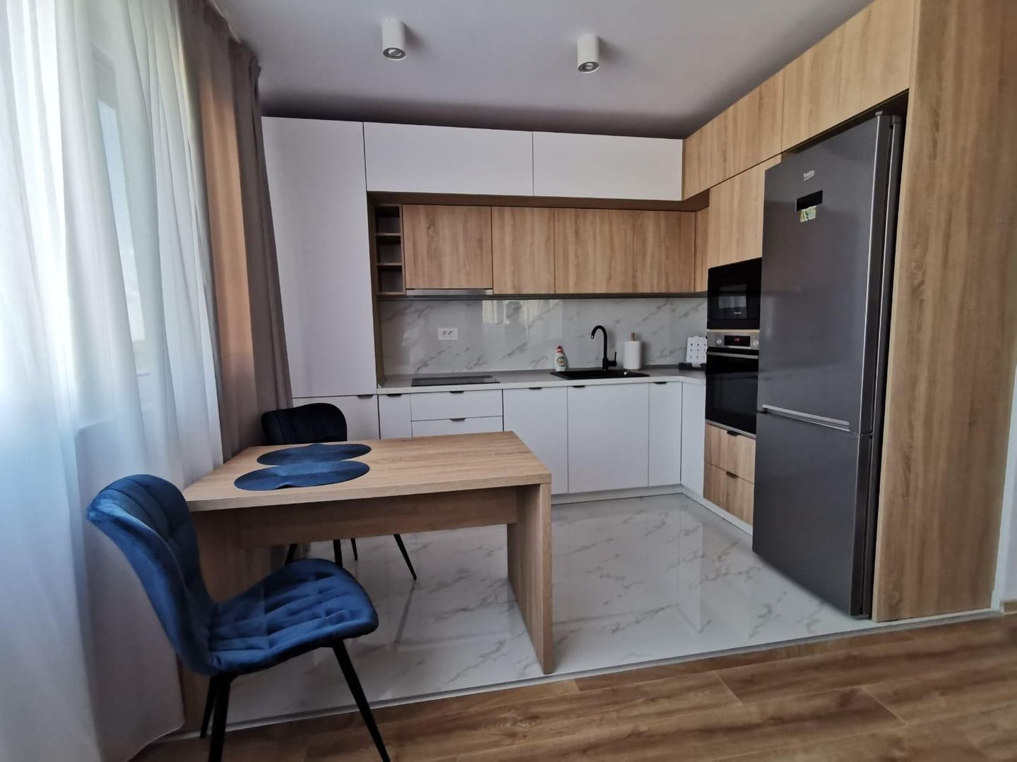 Apartament cu parcare subterana si terasa - Poză 4