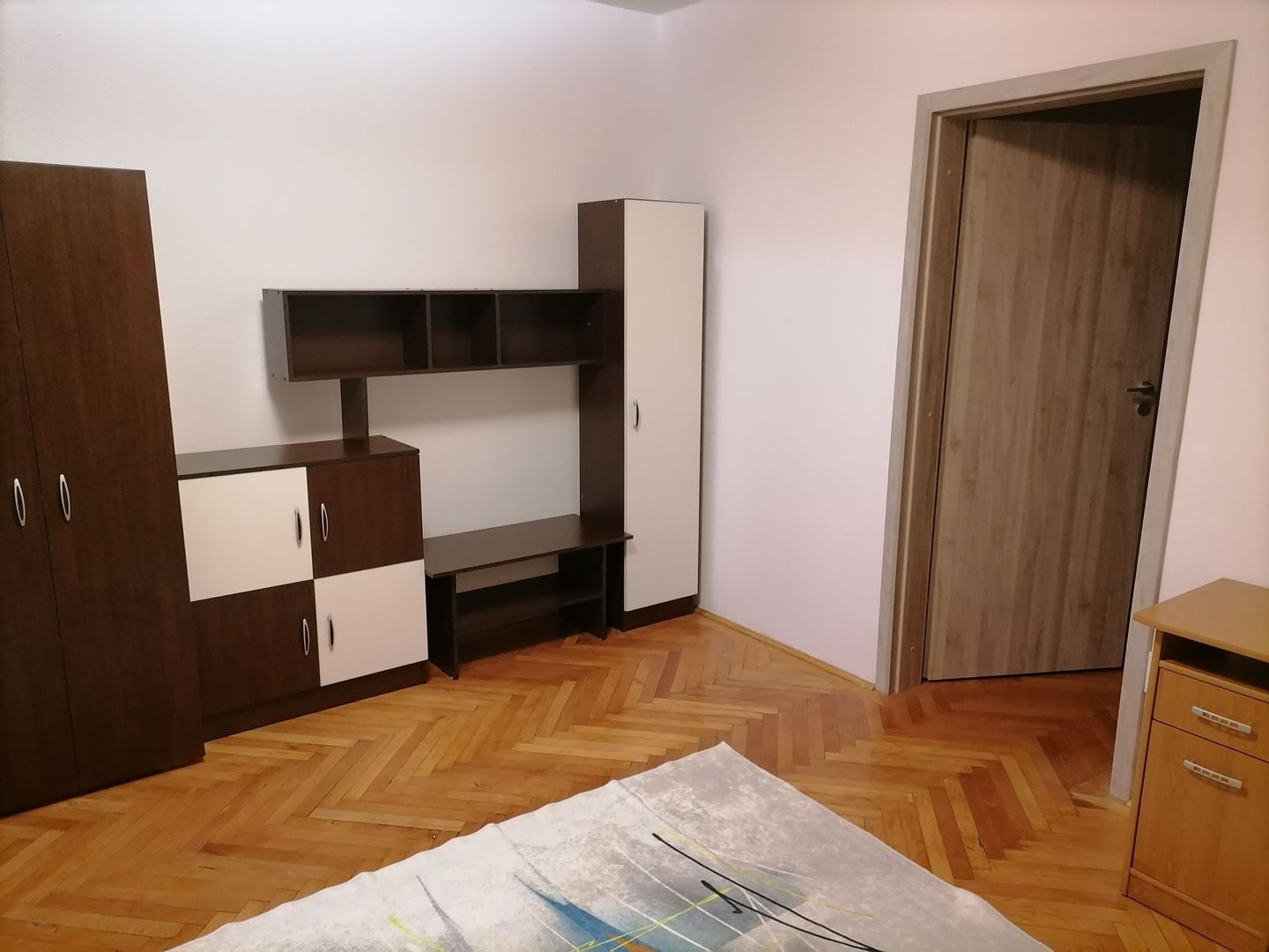 APARTAMENT 2 CAMERE ZONA MIHAI VITEAZU - Poză 2