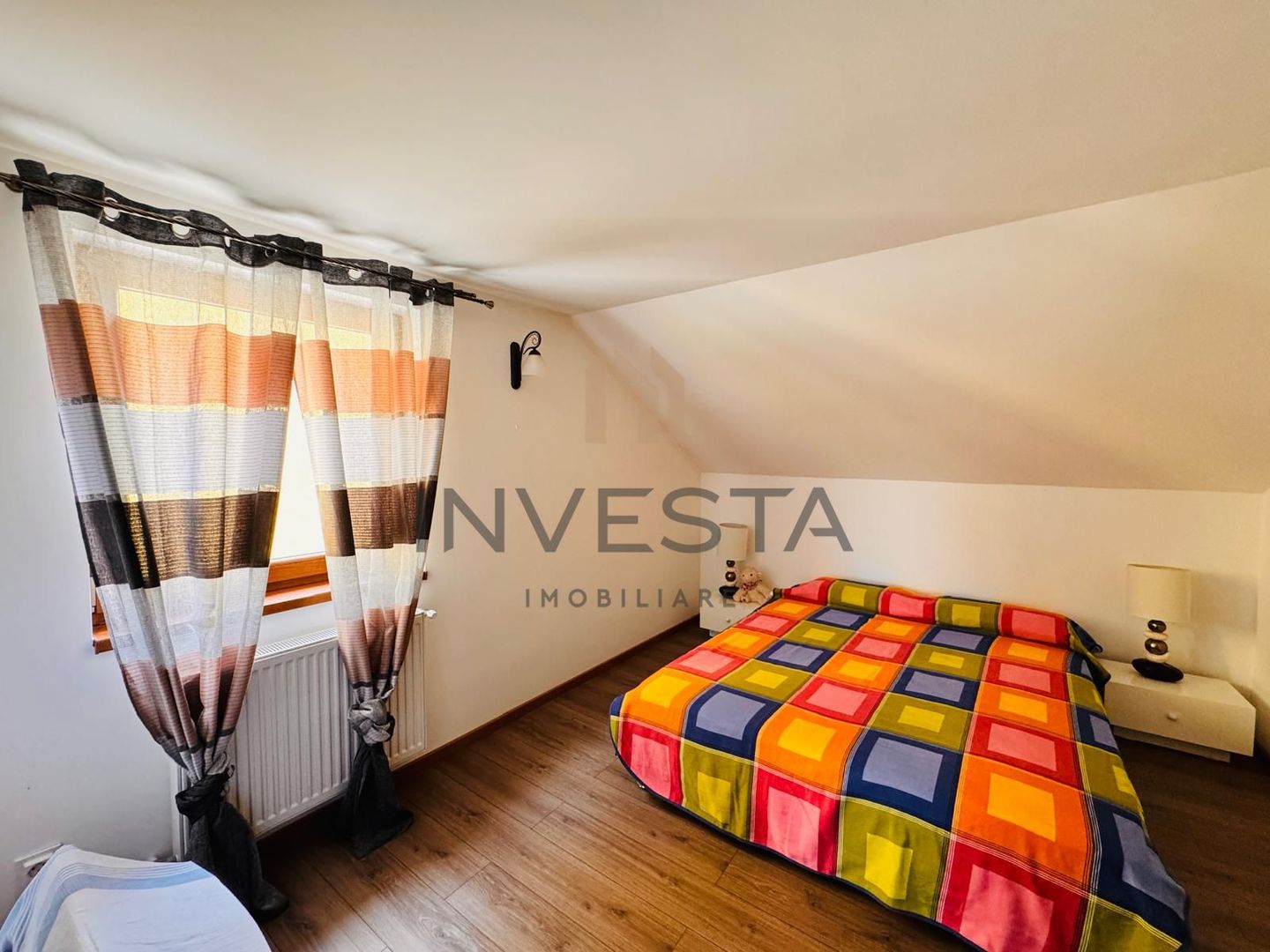 DE VANZARE CASA INDIVIDUALA 300 MP | 700 MP CURTE - Poză 18