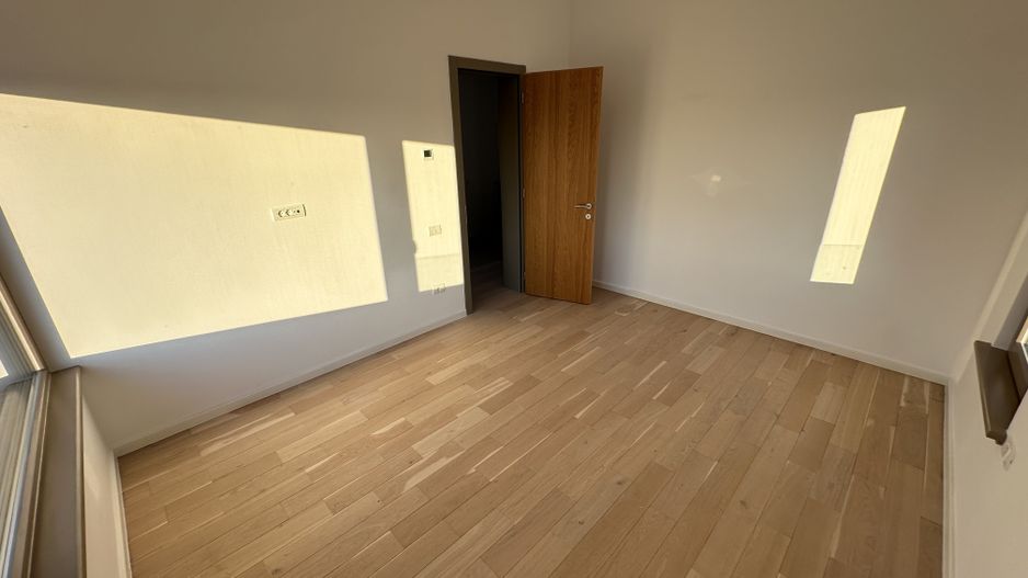 Casa cu 5 camere - Dumbarvita - Poză 17