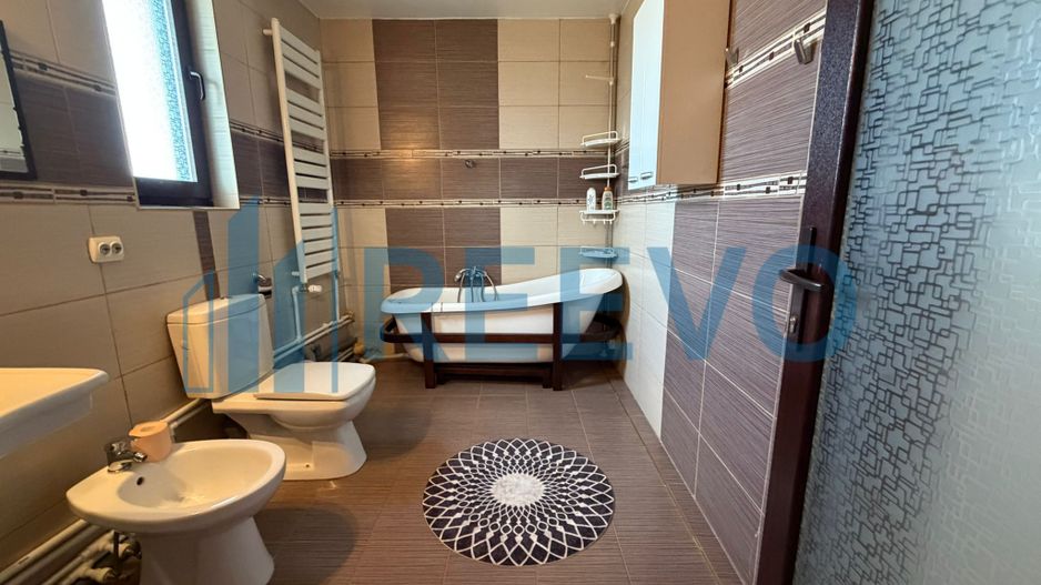 Casă/Vilă de vânzare în comuna Târgu Trotuș, județul Bacău. - Poză 12