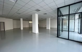 Spatiu comercial mare - Crangasi (aproape de piata, metrou)