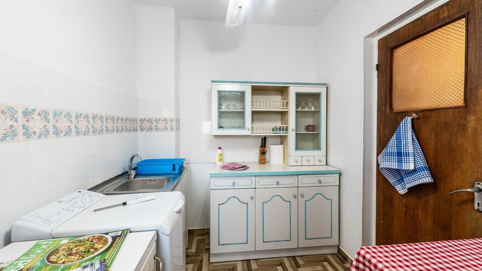 Inchiriez ap 2 camere, semi-decom, renovat, sector 6, 400 Euro/luna - Poză 2