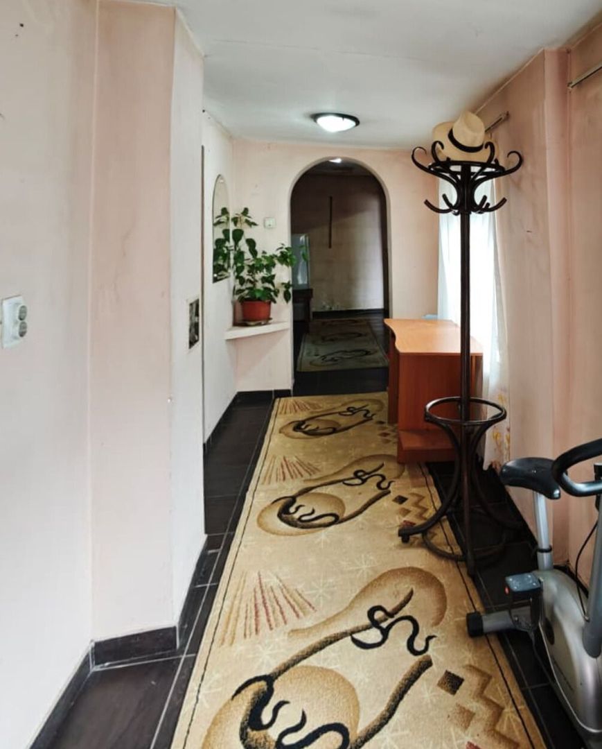 Se oferă spre vânzare casă 3 camere individuală la curte zona Salaj - Poză 2