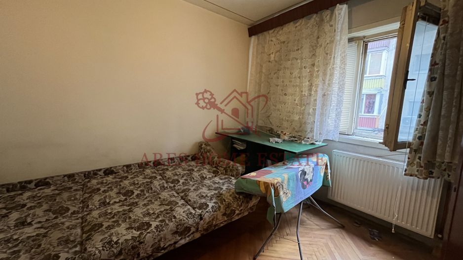 Etaj 1, 3 camere, spatios, 2 băi, centrală proprie – zonă excelentă - Poză 8