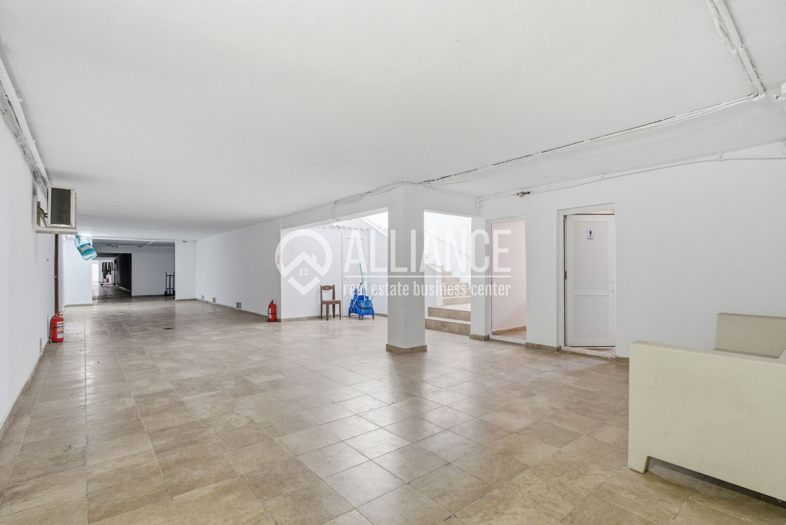 FALEZA NORD cladire multifunctionala 4600 mp cu acces din Bdul Mamaia! - Poză 4