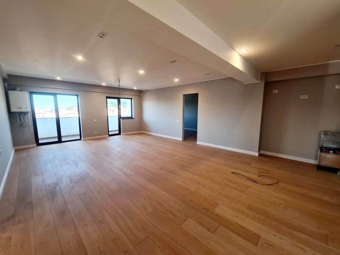Penthouse 3 camere - Zona 1 Mai - Poză 2