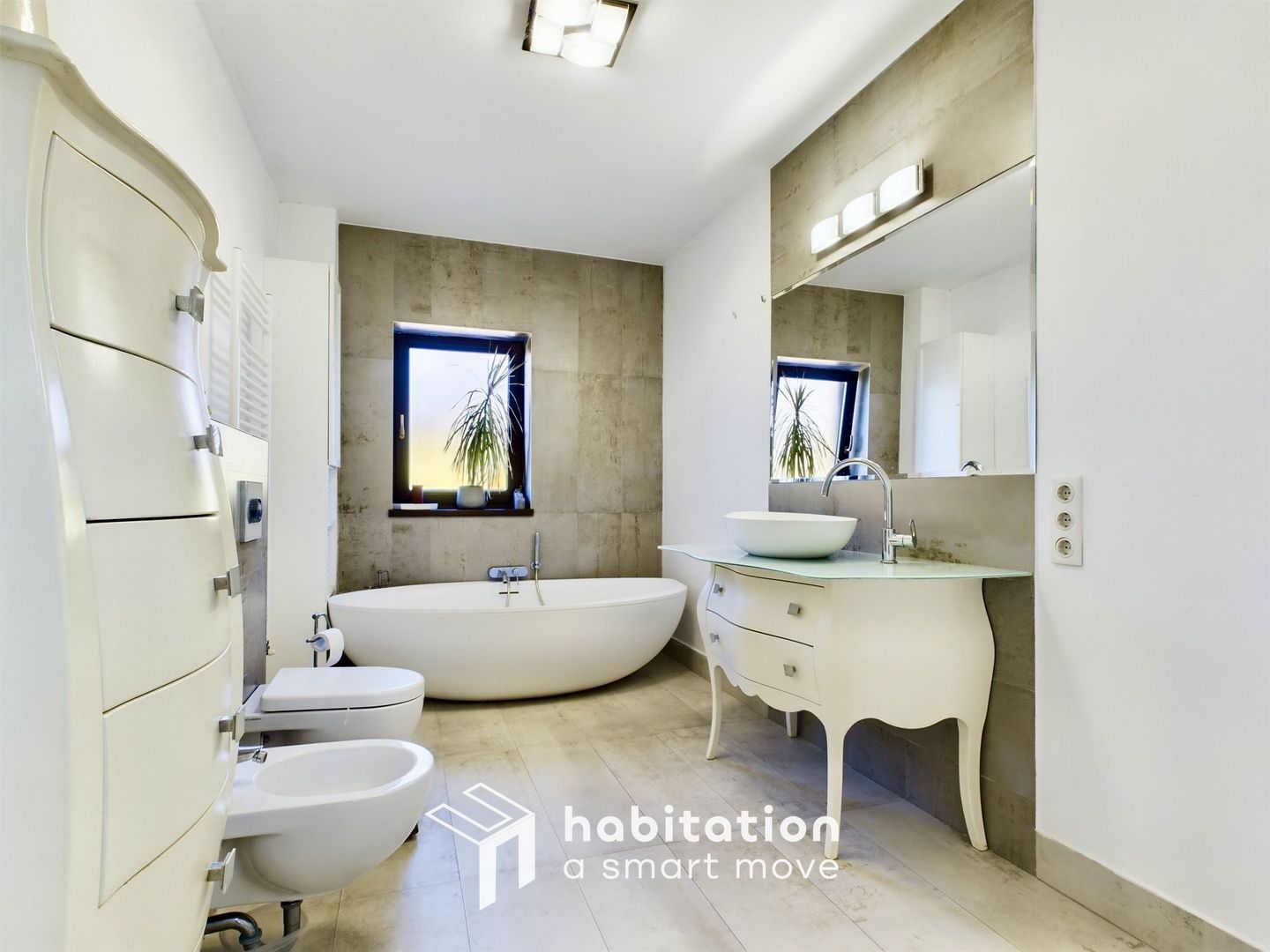 3 camere, 2 bai, dressing, zona Soarelui - Tur Virtual - Poză 2