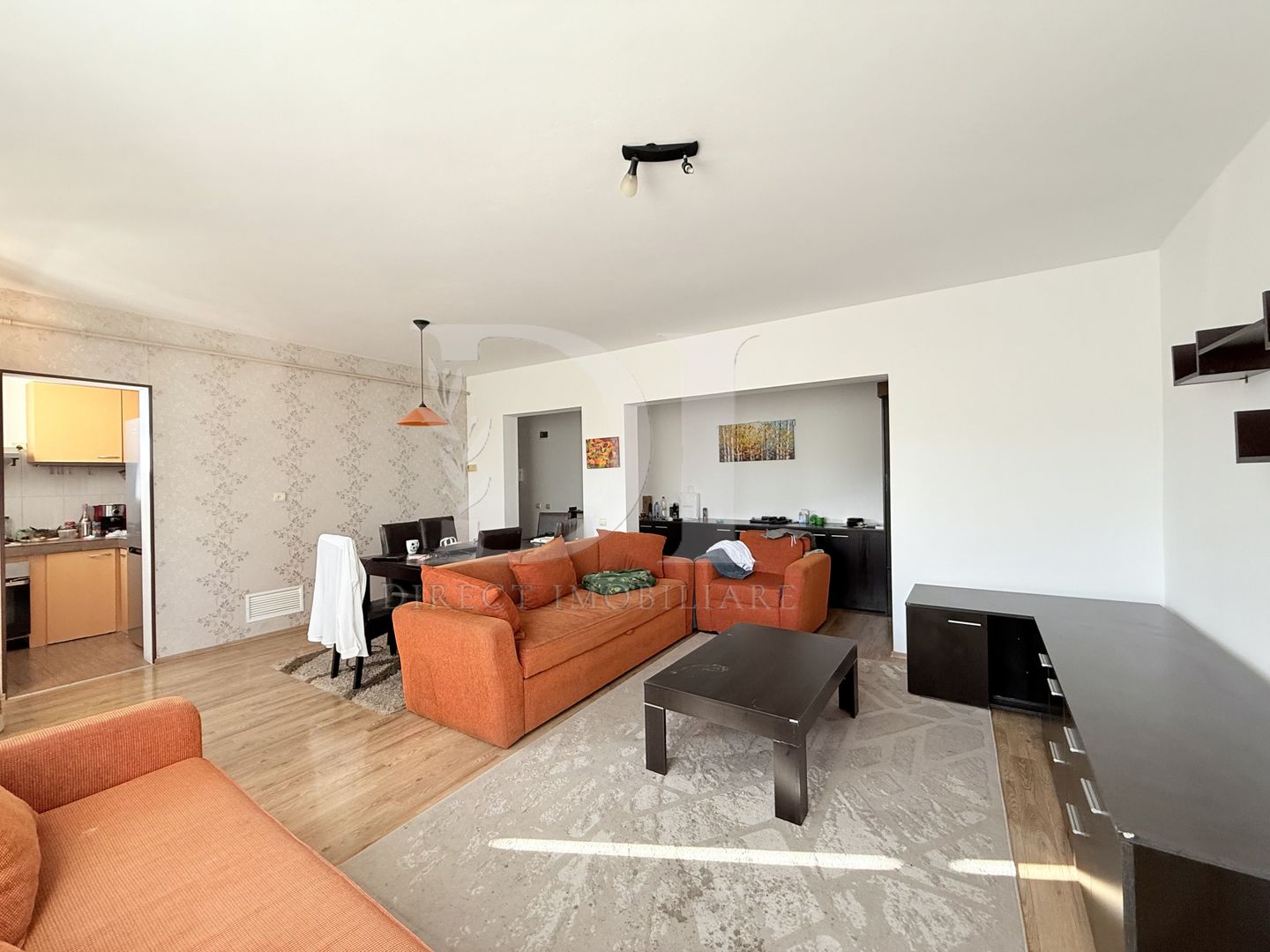 Apartament la cheie / etaj intermediar / Zona Eroilor - Poză 1