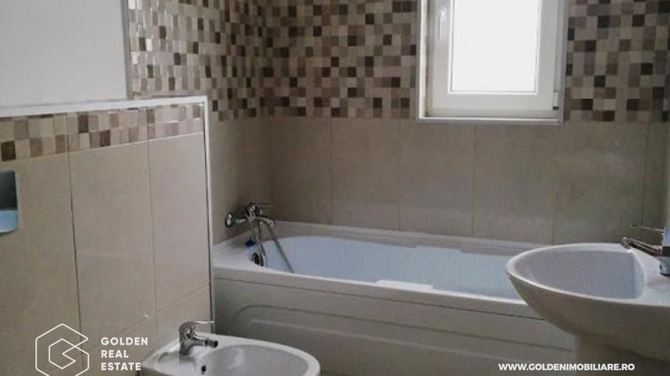 Apartament 3 camere, bloc nou, loc de parcare inclus, Micalaca - Poză 3