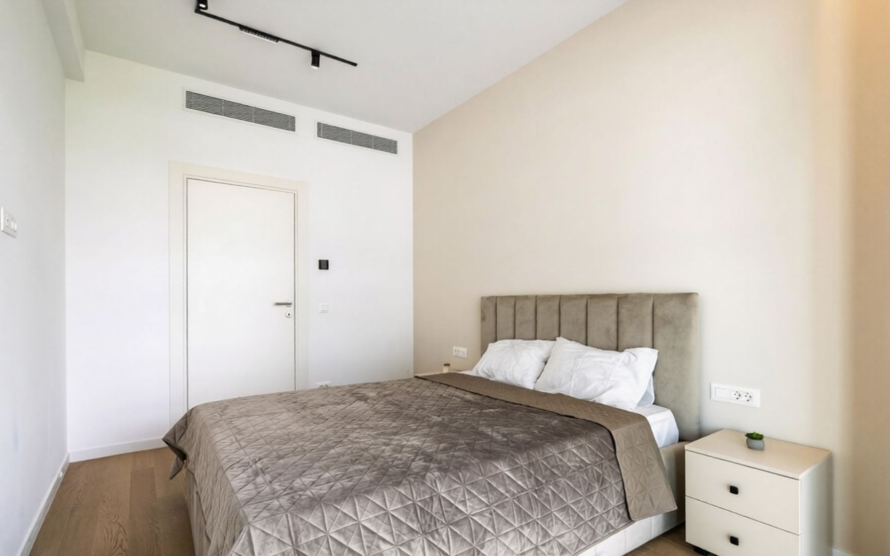 Apartament High End 2 camere Upsite I Loc de parcare si boxa - Poză 11